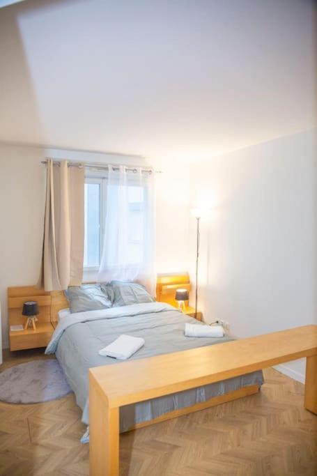 Grand 2 Pieces Balcon Parking Porte Paris Aubervilliers Buitenkant foto